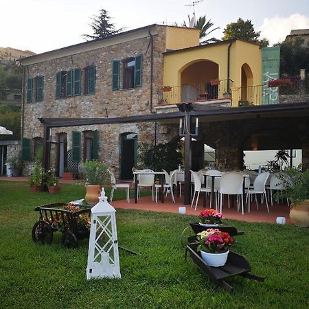 Villa Govi Diano Castello Buitenkant foto
