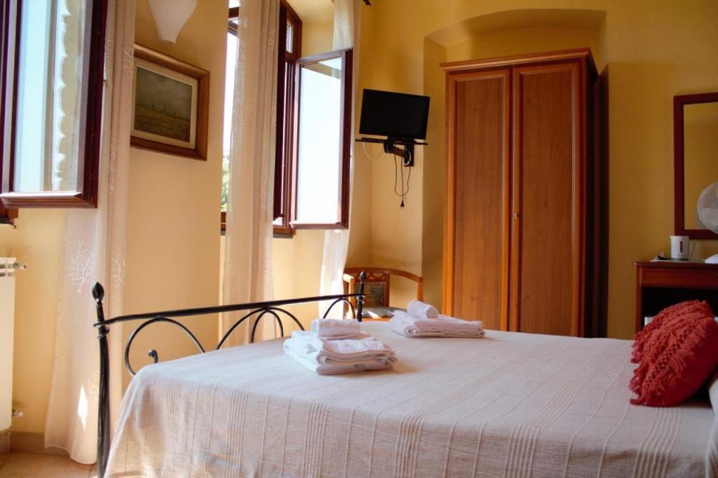 Villa Govi Diano Castello Buitenkant foto