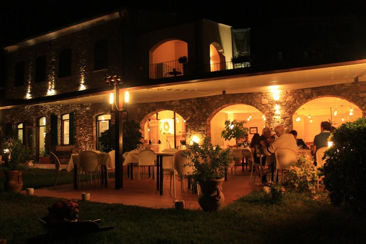 Villa Govi Diano Castello Buitenkant foto
